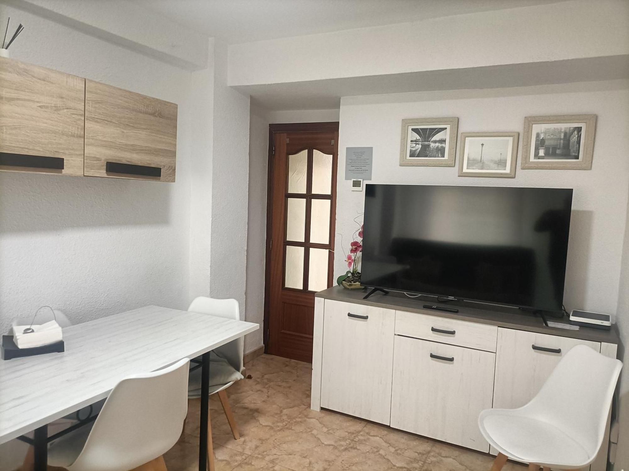 Apartamento Espacioso Frente Al Corte Ingles Con Plaza De Garaje Gratis - Vu75 Salamanca Exterior foto